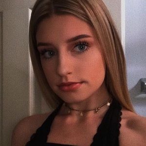 Meet your Posher, Naomi